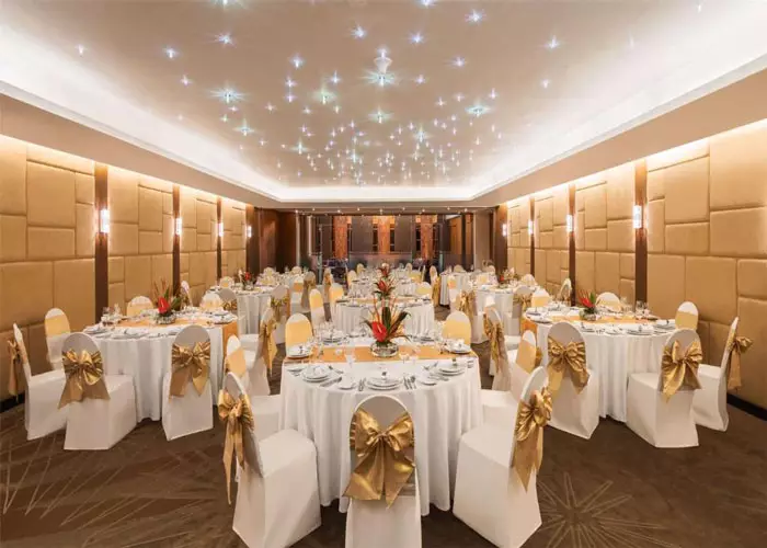 هتل رادیسون سوئیتس سوخومیت بانکوک